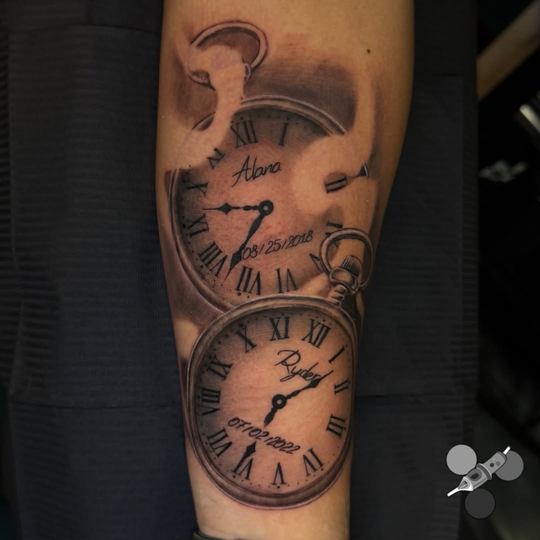 Little fix up on previous tattoo and adding a grandfather clock to his arm. Had a lot of fun with this one for sure. Send me in your ideas and let’s g