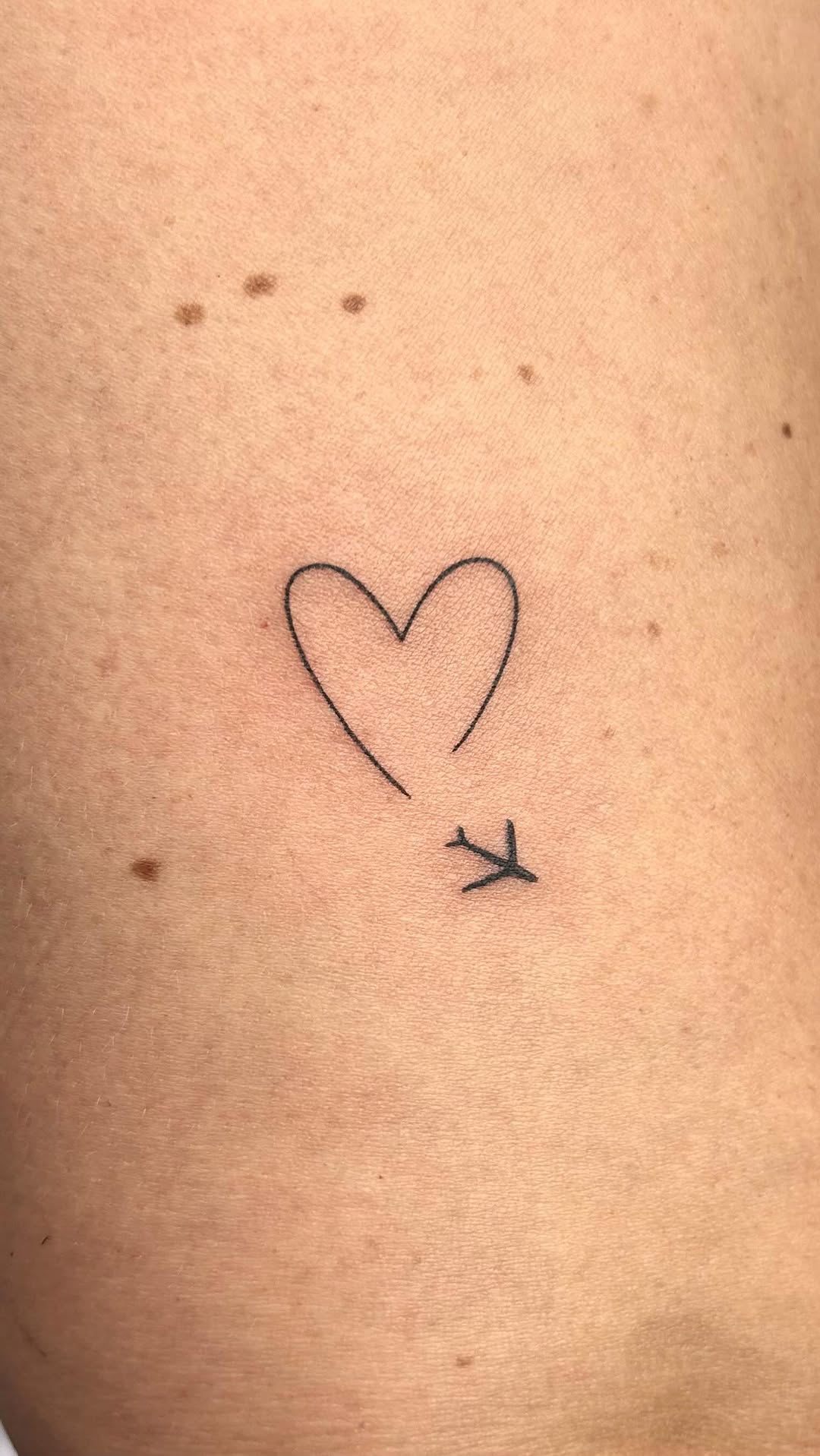 PACOTE DE MINI-TATTOOS 🫶
Aproveita que estamos com uma promoção BLACK FRIDAY imperdível para as minis e escritas ✨
É pra entrar no verão estilosa e t