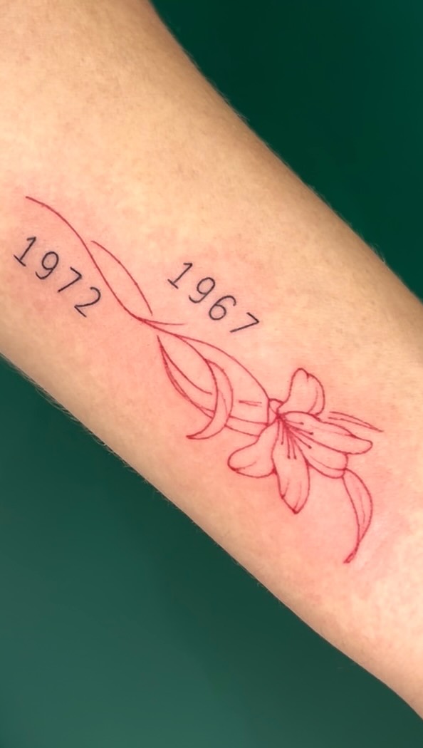 Tatuagem mãe e filha 💕
✍️ Tatuagens delicadas de traços finos
🙋🏻♀️ MANDY TATTOO
📍Curitiba-PR
🗓️ Agende sua sessão através do link da bio ou pe
