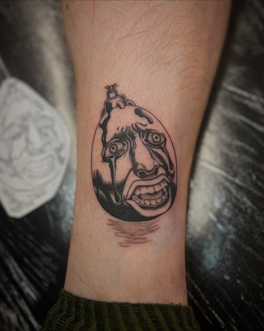 Black lagoon panel from a while back
.
.
.
#tattoo #bath #bathuk #bathtattooist #anime #animetattoos #mangatattoo #blacklagoon #blacklagoonmanga
