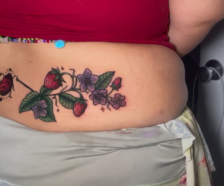Hands down, THE CUTEST tramp stamp Iβve ever had the chance to do, thus far. π₯Ήππ»π₯° done at @blacklotustattoogallery
Thank you so much @ebony_rae54