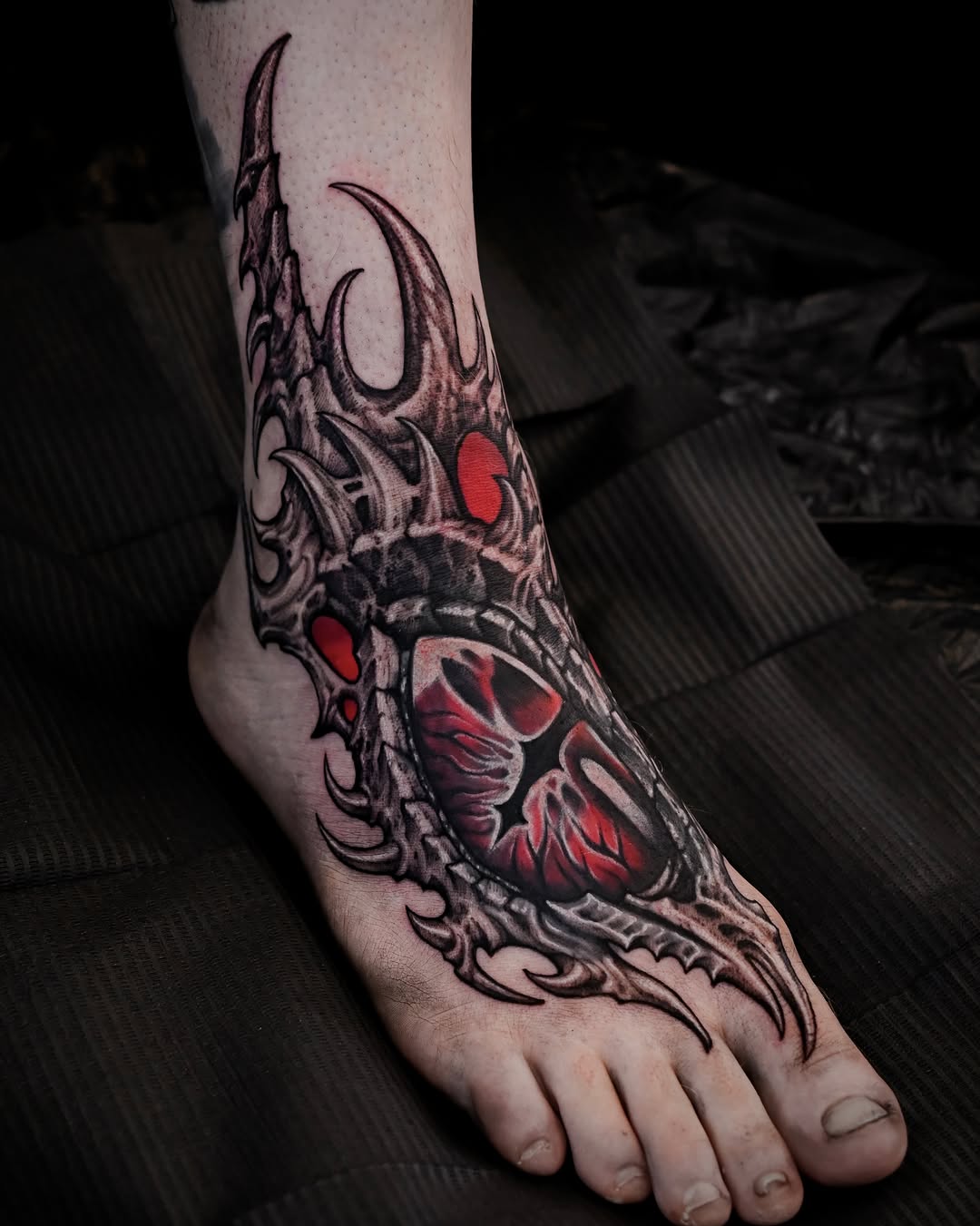 Wolf x Celtic ornaments
Done at @beyondtheinktattoo