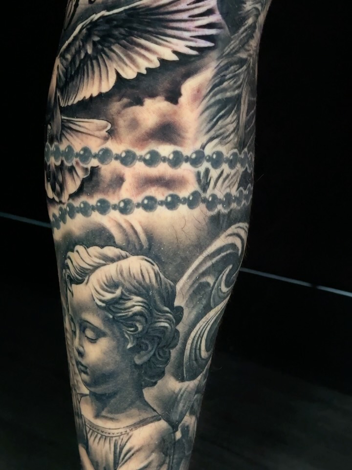 At least I know the stencil ain’t going anywhere when I can barely peel it off. #nyctattooartist #nyctattooshop #nytattoo #stencilpeel #stencil