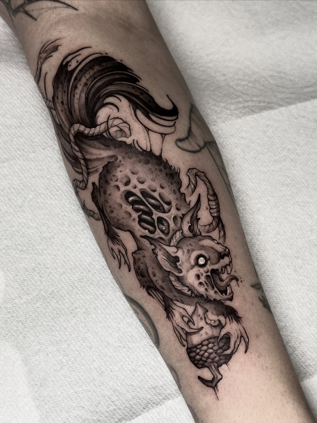 Noh Mask✨🖤
.
Bookings open January.
Always with @jconly_official needles
.
.
.
.
#nohmasktattoo #japanese #losangelestattoo