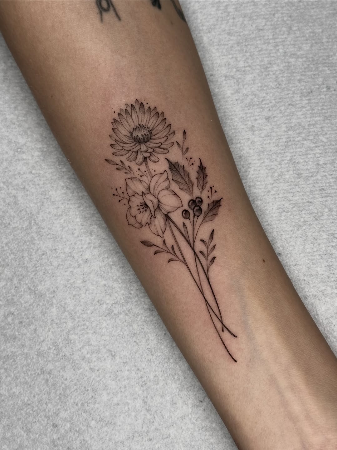 🖤 WALK-INS ARE NOW OPEN AT CENDRA STUDIO!
Every Tuesday & Thursday · 12 PM–6 PM
No appointment needed! just bring your idea ✨
Want a quote? DM or t