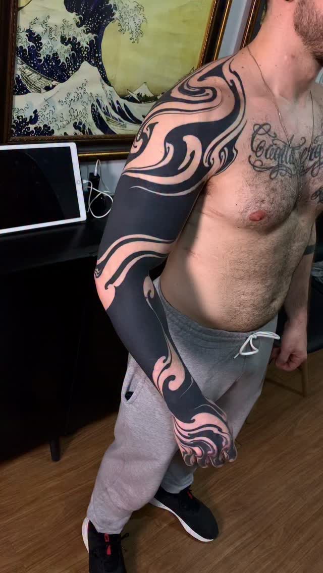 Preto puro sem diluição.
Apoio:
@naturaltattoocare 
@skinink.oficial 
.
#animaltattoo #tatuagemrealista #tatuagemdecachorro #tattoodecachorro #realist