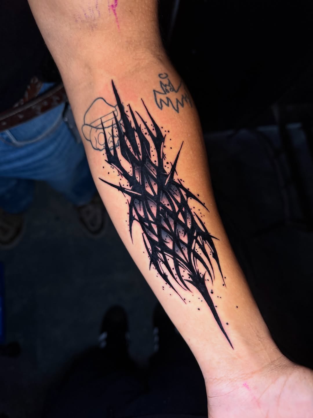 Hey, Your future tattoo artist here!👋🏽 
If your looking to get creative w/ something eye catching and unique, shoot me a DM for any info or question