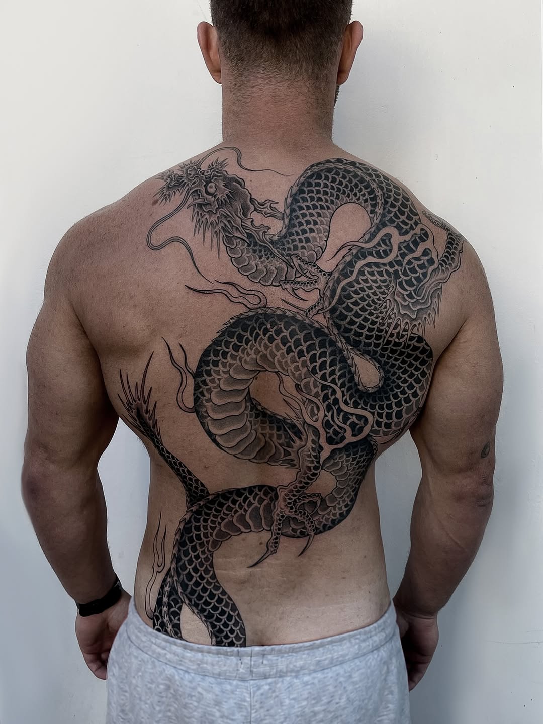 Dragon backpiece for Jay.
Big one ticked off. Thanks for the trust mate!
Had a lot of fun putting this one together.
.
.
.
.
#goldcoasttattoo #back