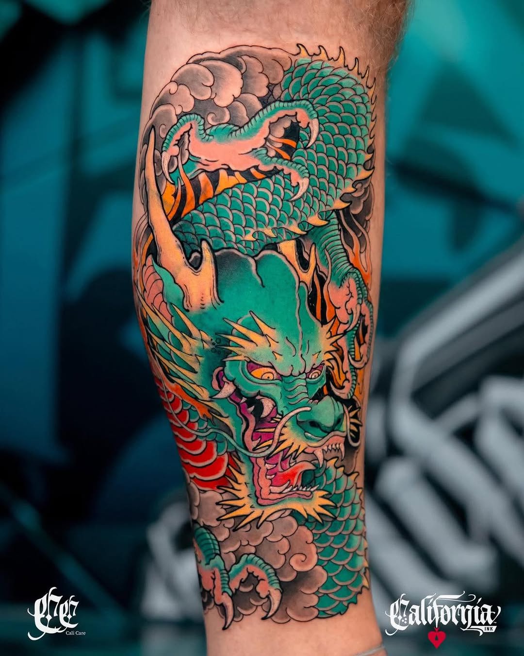 Dark realism leg sleeve featuring mythological portraits, intense textures and deep black-and-grey contrast.
World-class artists | custom designs | w