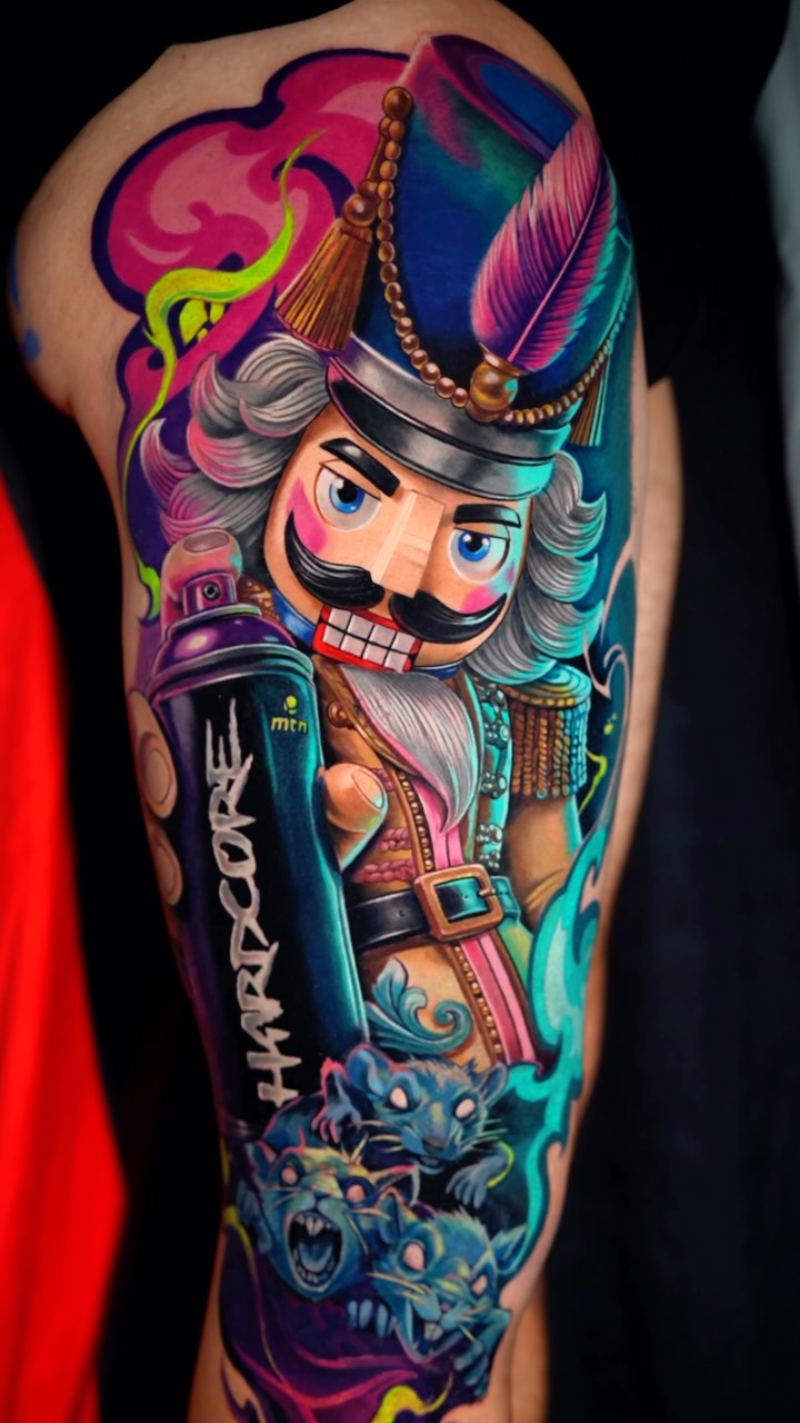 ๐๐ BEST OF THE SHOW ๐๐
๐๐ BEST ESTILO LIBRE ๐๐
Inspired by the story of The Nutcracker ๐๐ผ, this tattoo represents the journey between fanta