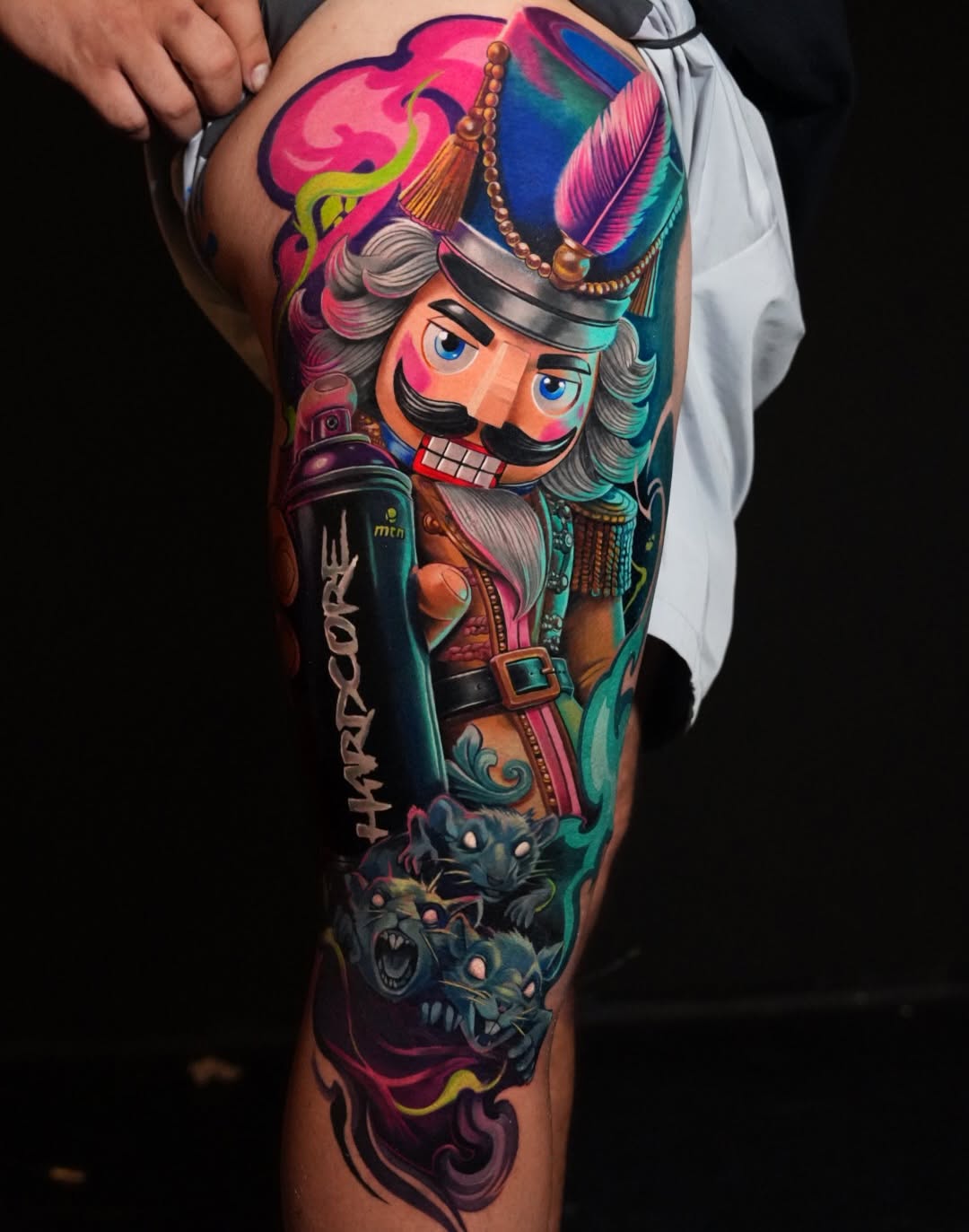 ๐๐ BEST OF THE SHOW ๐๐
๐๐ BEST ESTILO LIBRE ๐๐
Inspired by the story of The Nutcracker ๐๐ผ, this tattoo represents the journey between fanta