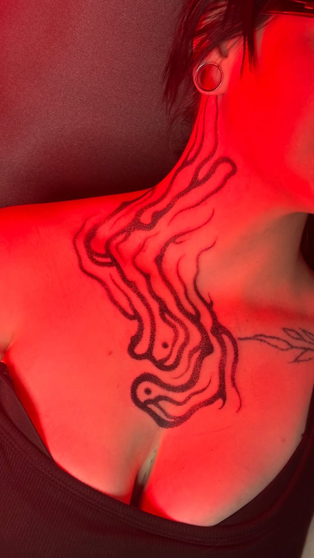 Absolutely loved doing this piece some stipple flames inspired by my flash pieces! Designed to fit onto her chest and neck! Please dm me if you like t