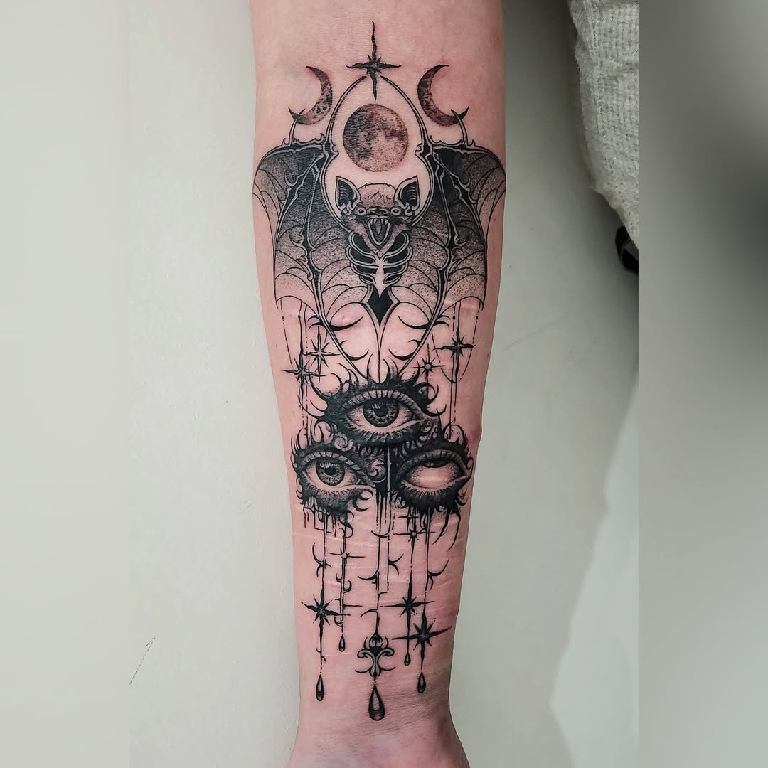 A showcase of just a few of the incredible masterpieces tattooed by @jacques.schoeman.tattoo this month 😱
Got an idea you’ve been waiting to get ont