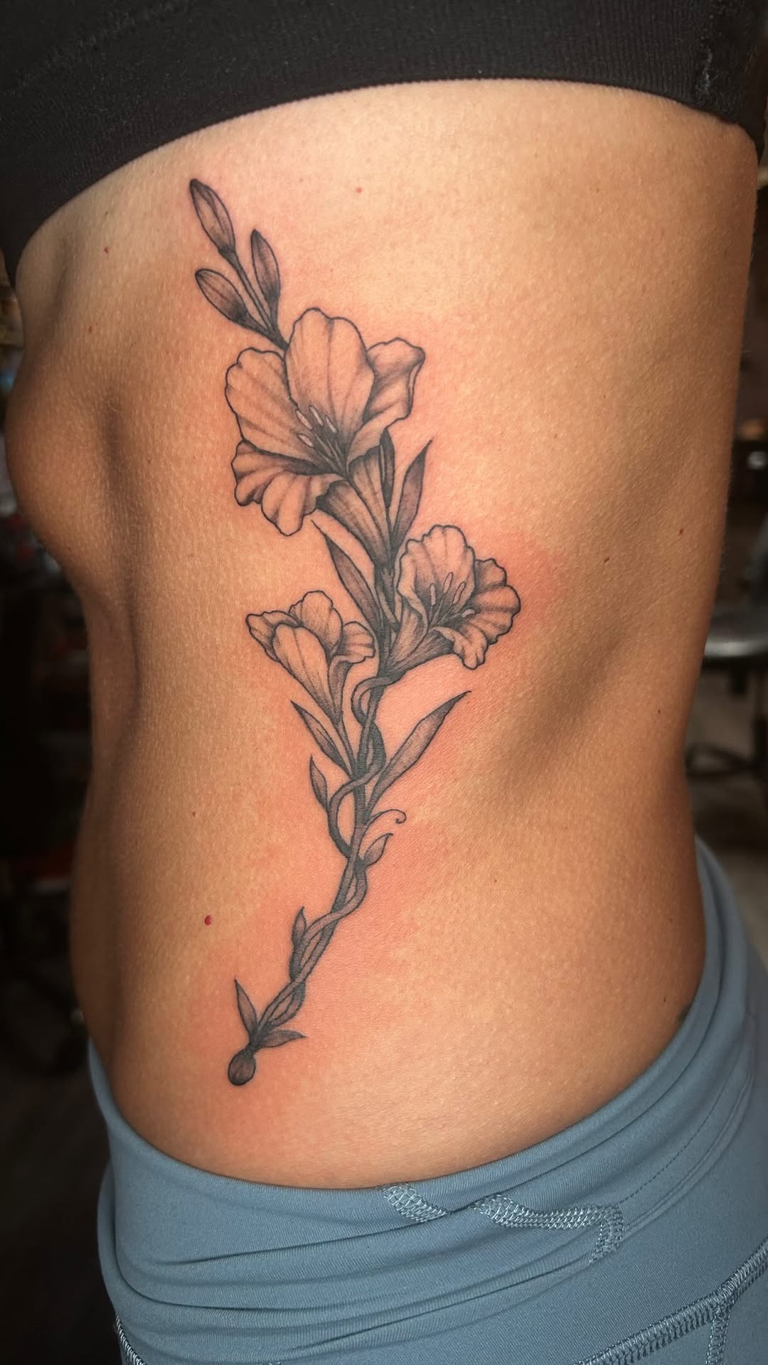 Let’s get freak nasty this fall 😘 Booking October/November @deadgodstattoo
.
.
.
#portlandtattoo #pdxtattoo #darkart #gothictattoo #queertattooartis
