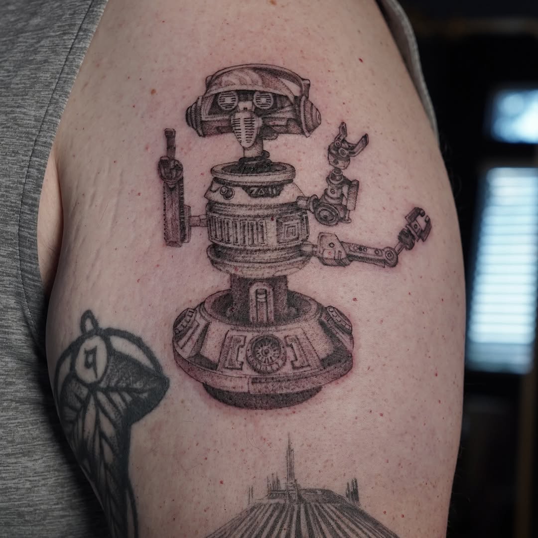 SPOOKY SEASON IS HERE!
A mix of old and new designs are available TODAY ONLY to be booked for October
Every year, I design spooky season designs to