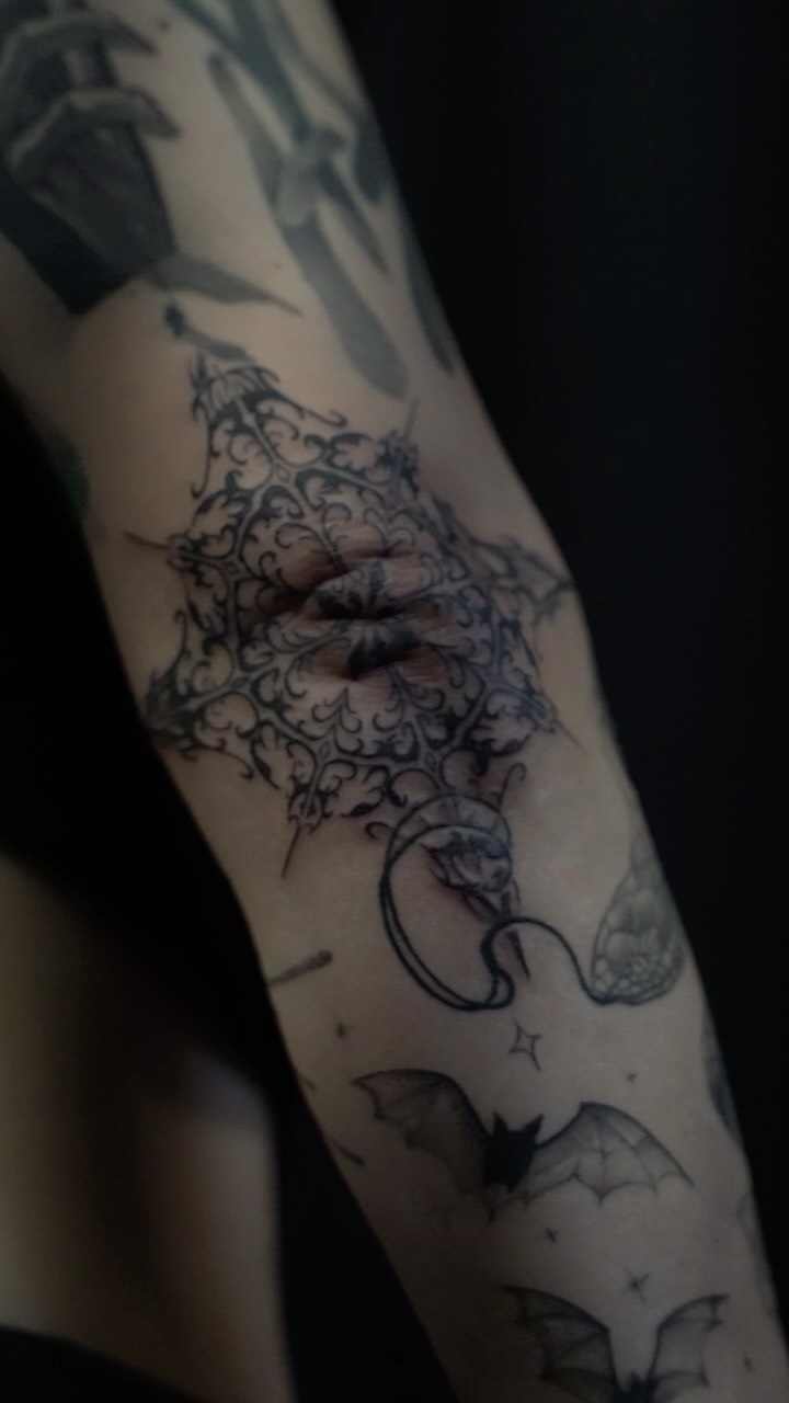 Back piece in progress.
Appointment: feelcoart@gmail.com
turuianuart.com
instagram.com/turuianu.mihai
#turuianumihai #realistictattoo #originaltatto
