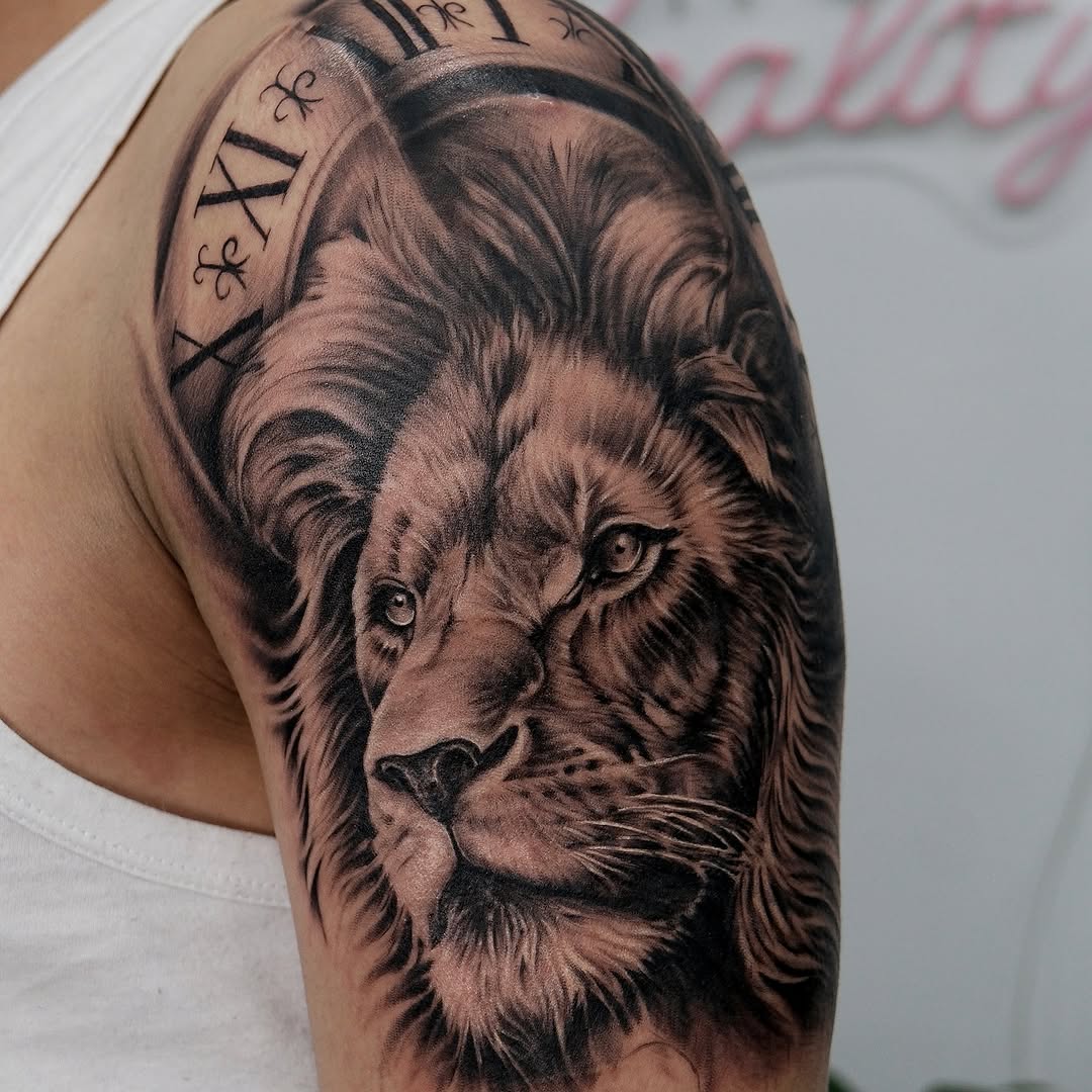 🐅✨ 3 farklı kaplan gözü, 3 farklı kol!
Kaplan dövmesi biliyorsunuz en çok tercih edilen çalışmalarımızdan biri. Bu sefer bal rengi, yeşil ve mavi göz