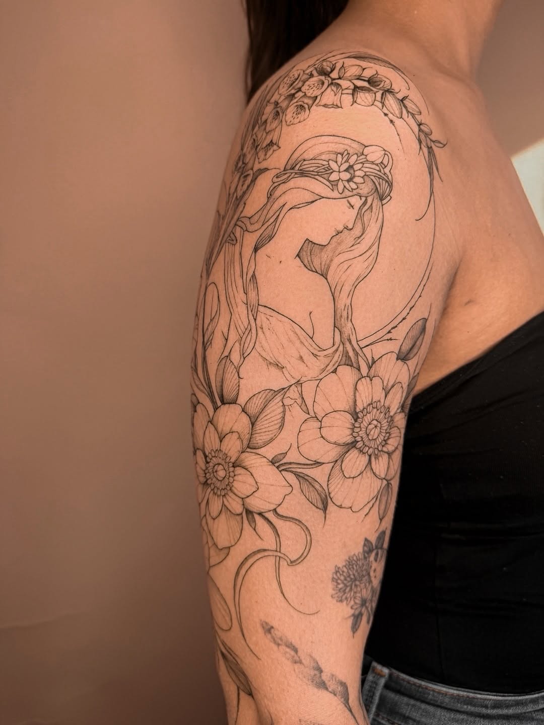 Thinking about getting a tattoo over scars often comes with a lot of questions.
⠀⠀⠀⠀⠀⠀⠀⠀⠀
This post is meant to give some clarity on how I approach ta