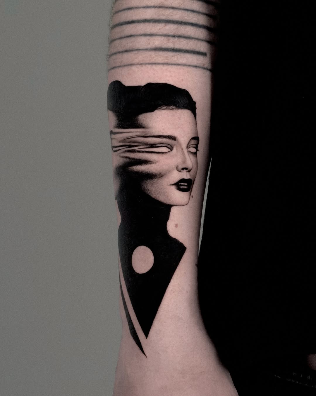 GERMAN ZAMORA × HENKO

Cada máquina está terminada individualmente a mano, haciendo que cada pieza tenga un acabado único.

Strokes disponibles: 3.5 /