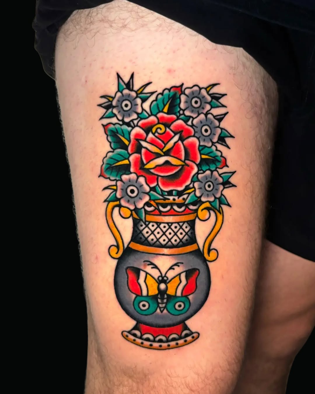 Welcome to Ink & Dagger, Taylor Helman! 🖤

We’re excited to officially welcome Taylor as our newest resident artist! Specializing in fineline, micror