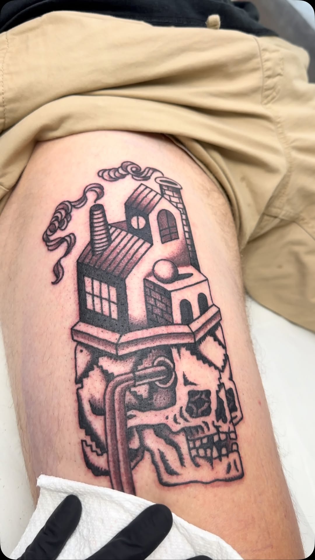 Got some new designs added to the book. Stop by the shop to check them all out. Fill that empty space or start a new sleeve!
For appointments please s
