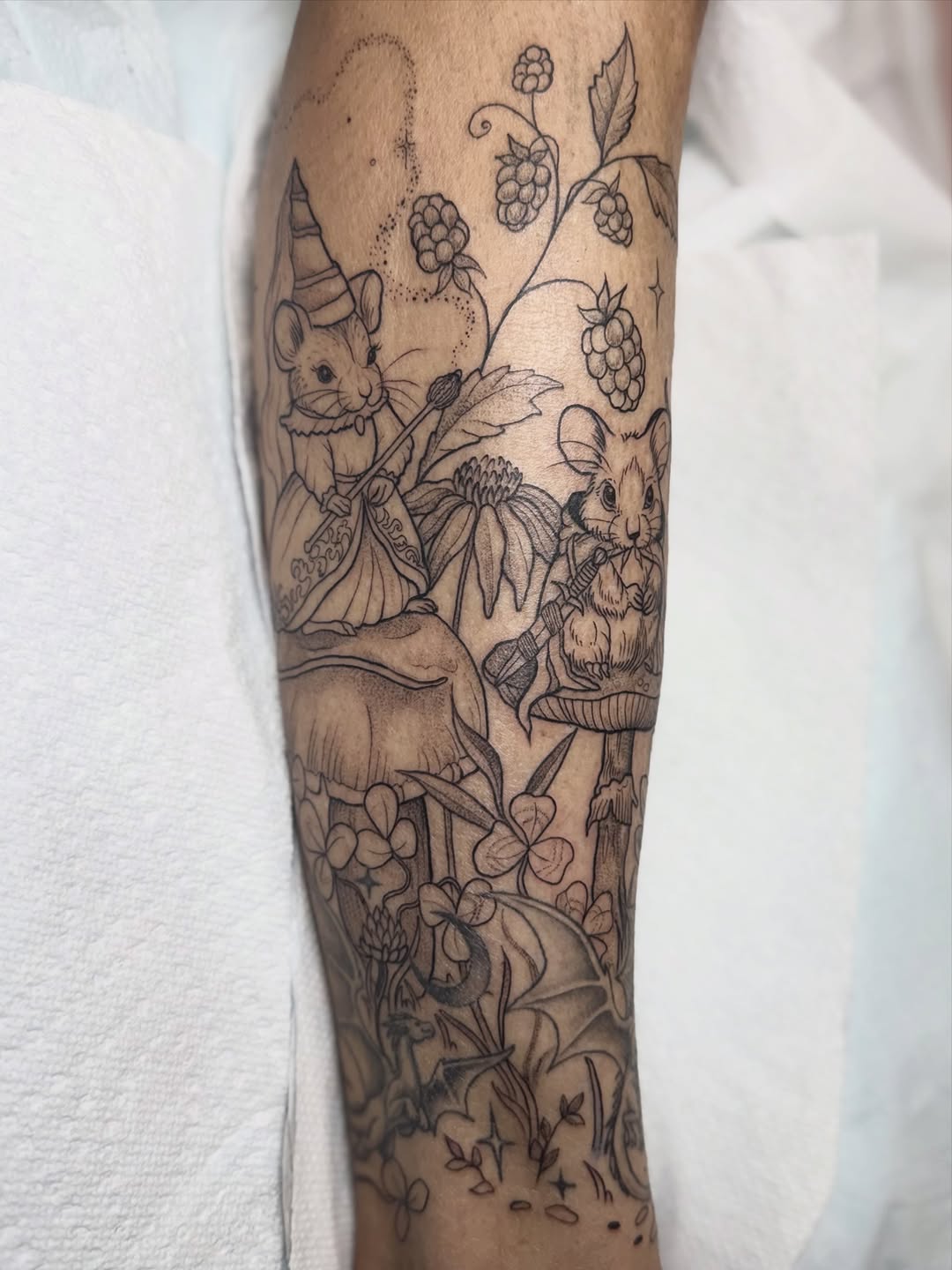 Memorial tattoo for my clients sweet lil fella 🌿🥺🩷 thank you so much, Athena for the trust on this special piece. It is always an honor to do a mem