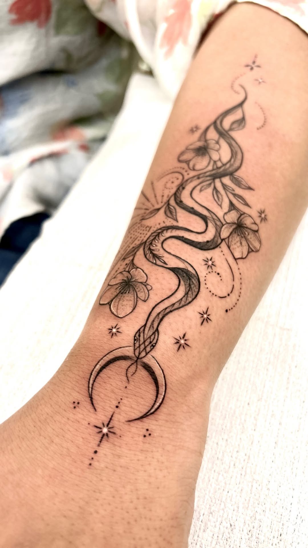 When rhythm meets the needle.
Had the pleasure of meeting & tattooing
@deepjandu 
Such a humble parson 
Hope we will do tattoo again in the future

20