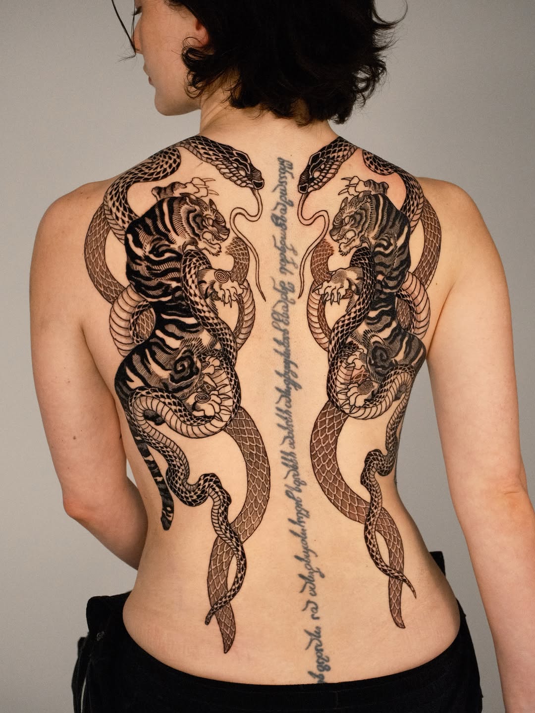 Tiger & snake backpiece tattoo
@kubotattoo 

Thank you for trusting me and staying committed through this large project over four sessions:)

🇺🇸USA 