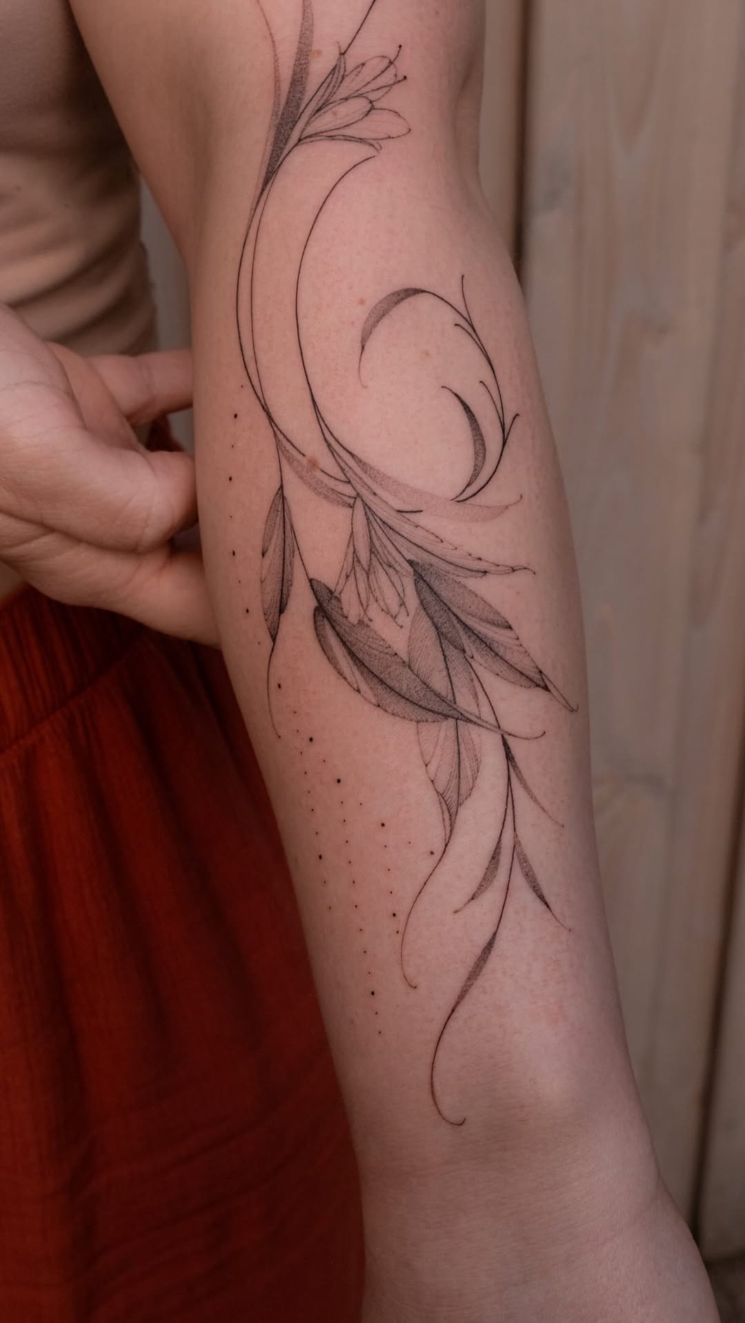 1. I don’t do trendy Pinterest copies
(I design your tattoo just for YOU.)
2. I ask deep questions before I tattoo you
(Because your skin deserves mor