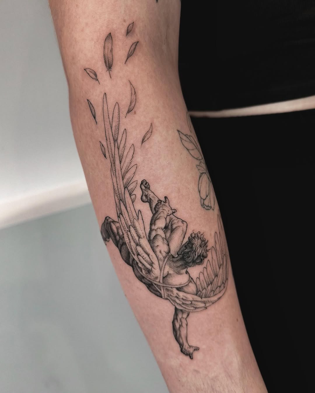 The fall of Icarus, based on an engraving “Phaethon from the Four Disgracers” from 1588 by Hendrick Goltzius..
.
.
.
.
.
#icarus #icarustattoo #fineli