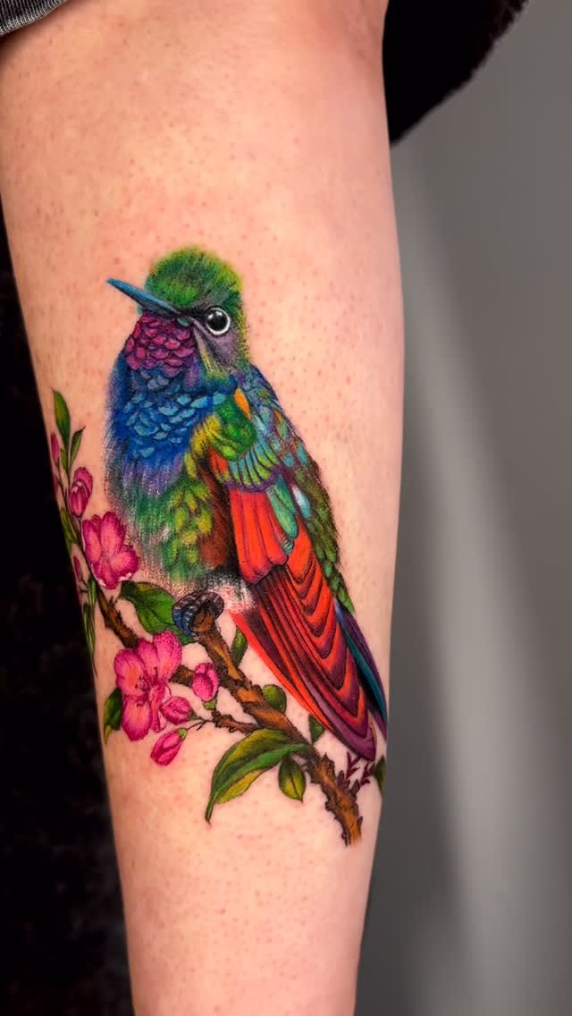 Have booking questions? Want to read our aftercare instructions? Swipe through our Love Spell FAQ’s! ➡️☺️ 

www.lovespelltattoo.com

#littlerock #arka