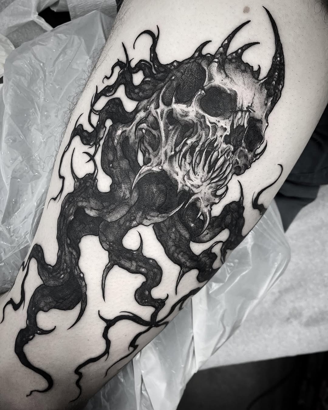 Completed Reaper sleeve for @caitlyn_watkins_789 🤘🙌 
Sat like a rock!!! Thanks again and see you soon 😁 
.
.
.
.

.
.

.

 @saturnia_tattoos @stenc