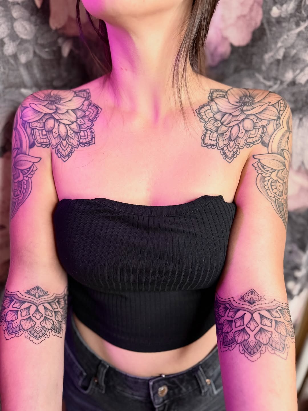 Bim 🌟 création du jour sur ma cliente de feu qui n’as pas bouger d’un pouce 😎 félicitations 🎈 réalisé en guest à Québec chez @obaketattooshop #mand