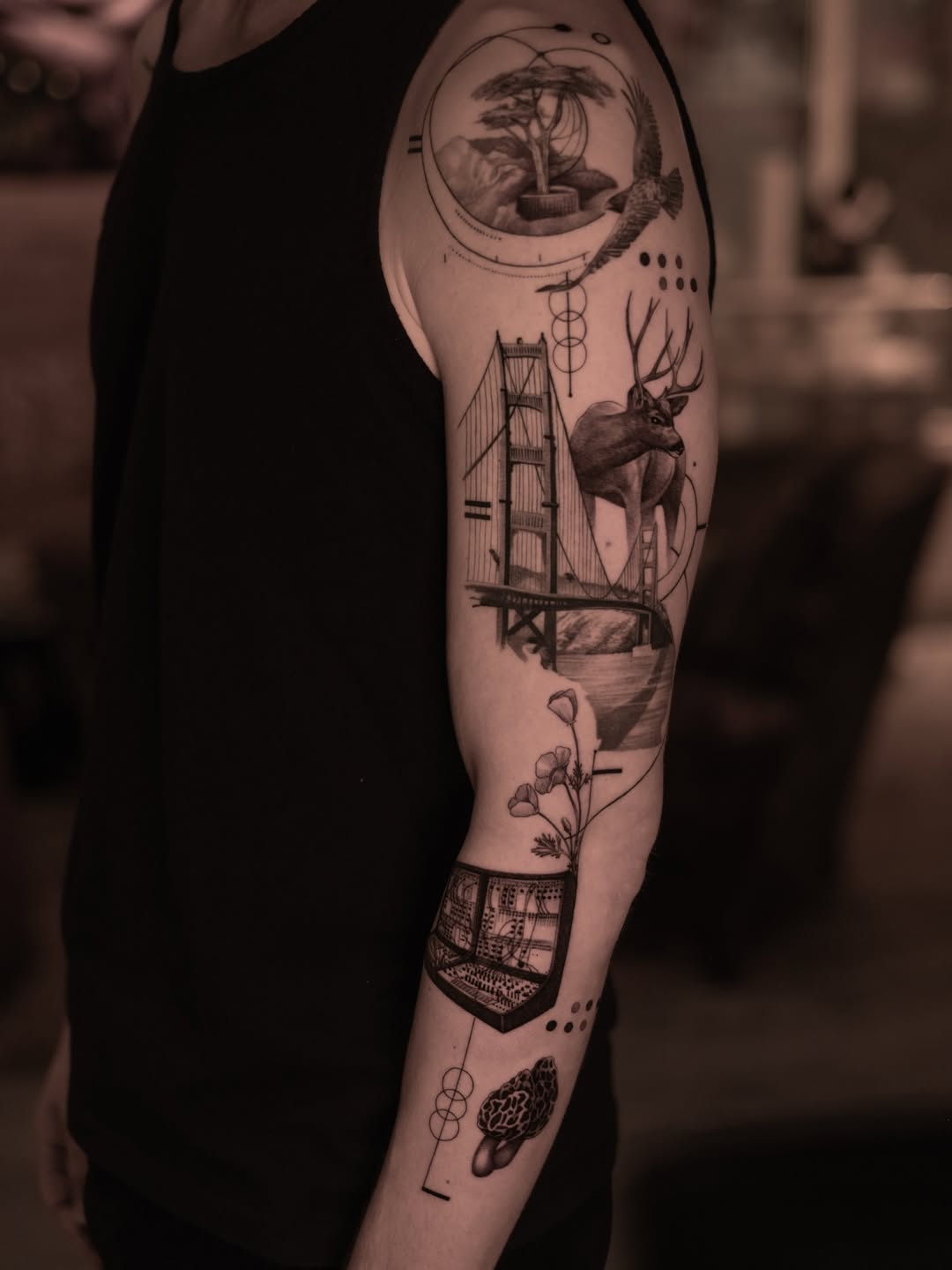Done during my trip to Boston in the end of April.
.
.
.
#concepttattoo #surrealtattoo #abstractions #bostontattoo #blacklinetattoo