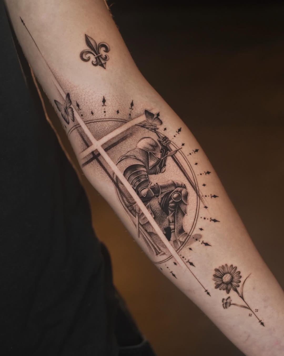 Victor and I created this start of a sleeve recently and I had to share it🔥 lemme know your thoughts in the comments🙏🏼
For Booking • Link in Bio