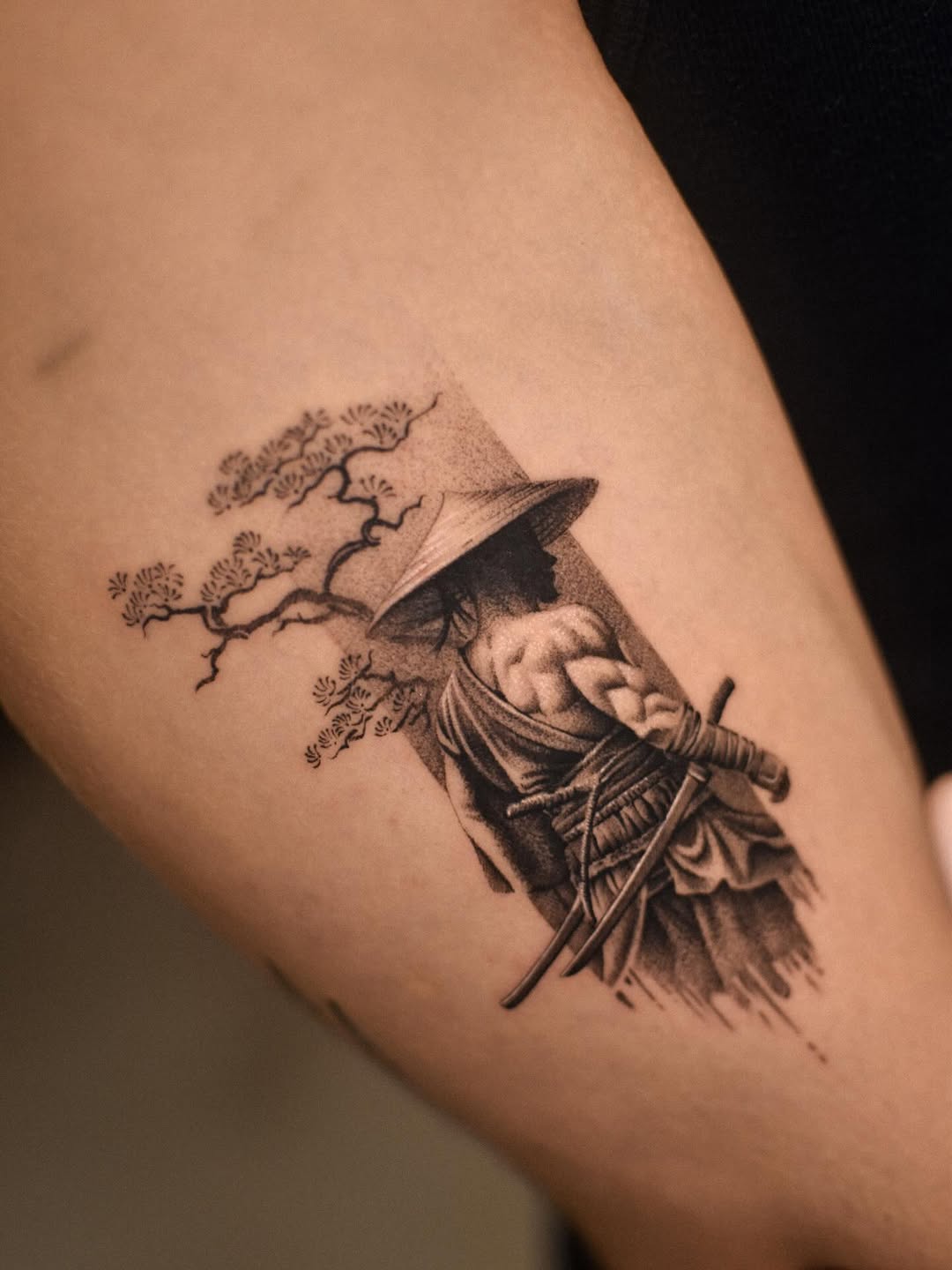 Close up Samurai🔥 Love the detail in this tattoo so much 🙏🏼
For Booking • Link in Bio
Done at @hood.seven
Done with @bishoprotary @dynamiccolor