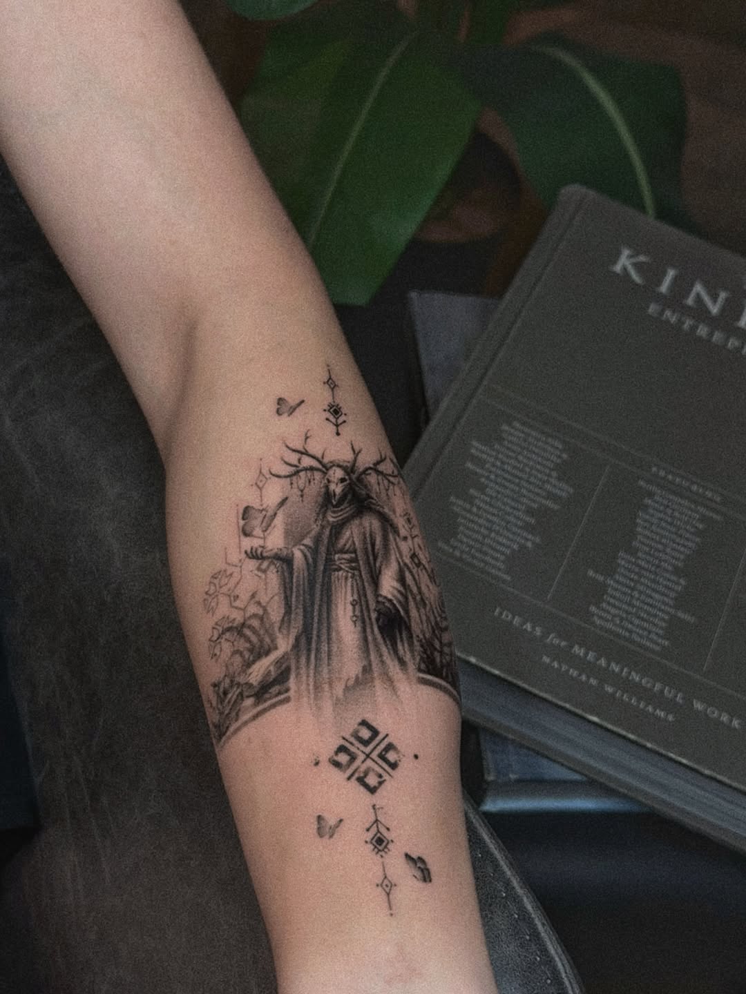 where flowers bloom, life follows.
done at HØØD7.
