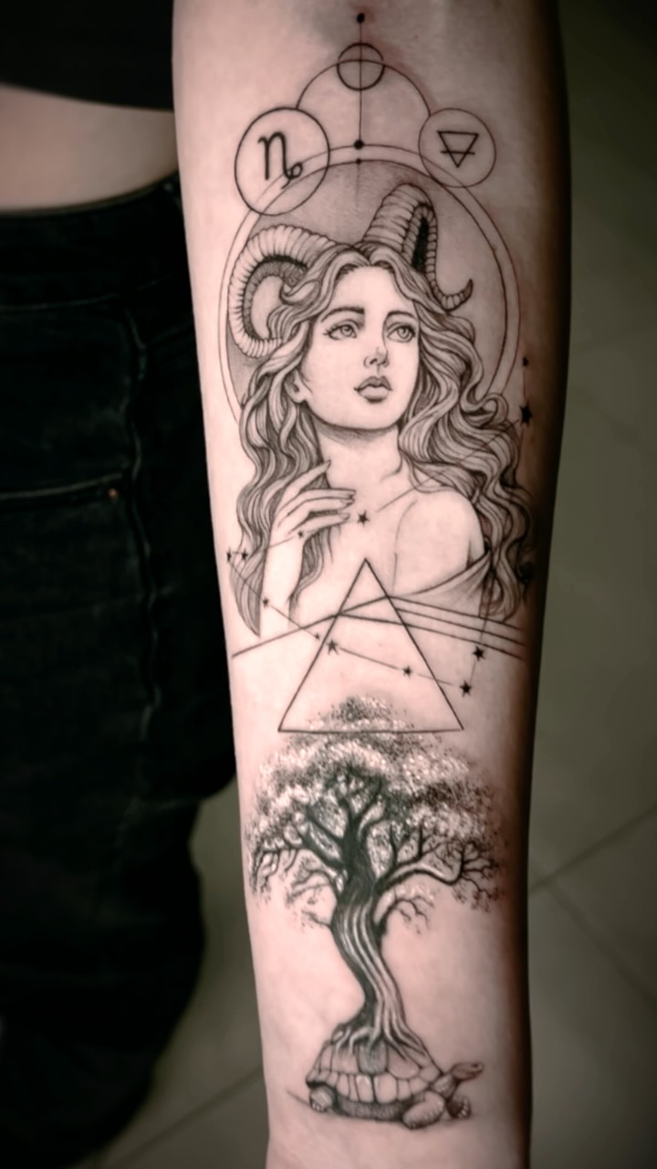 Antes de eu tatuar alguém, alguém me ensinou a ser artista 🖤
Meu pai sempre foi meu verdadeiro herói. E poder transformar histórias de pais e filhos