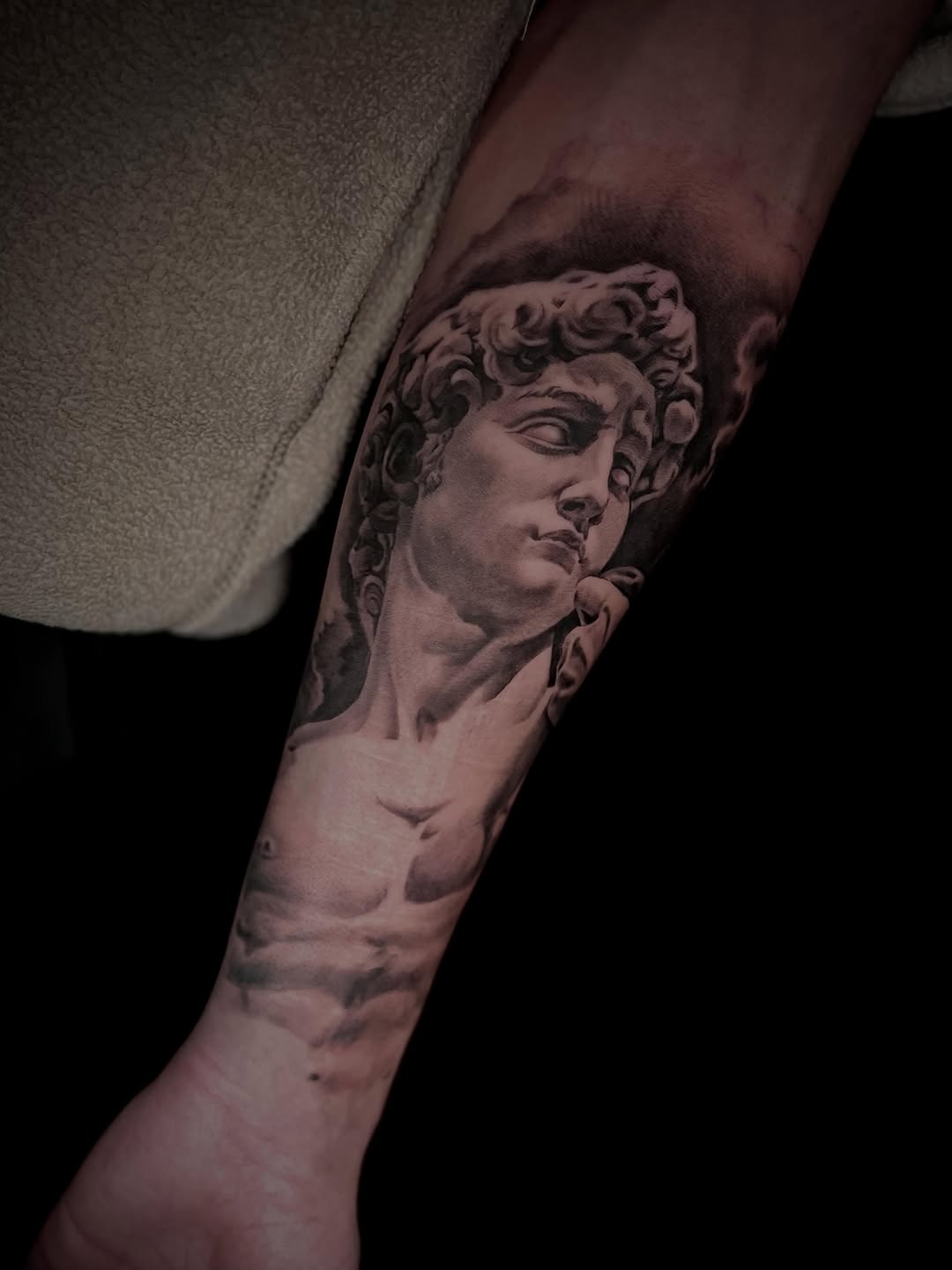 Thank you for the trust @jorge.c.fox
#calgarytattoo #yyctattoo #albertatattoo #calgaryrealismtattoo #calgarysleevetattoo