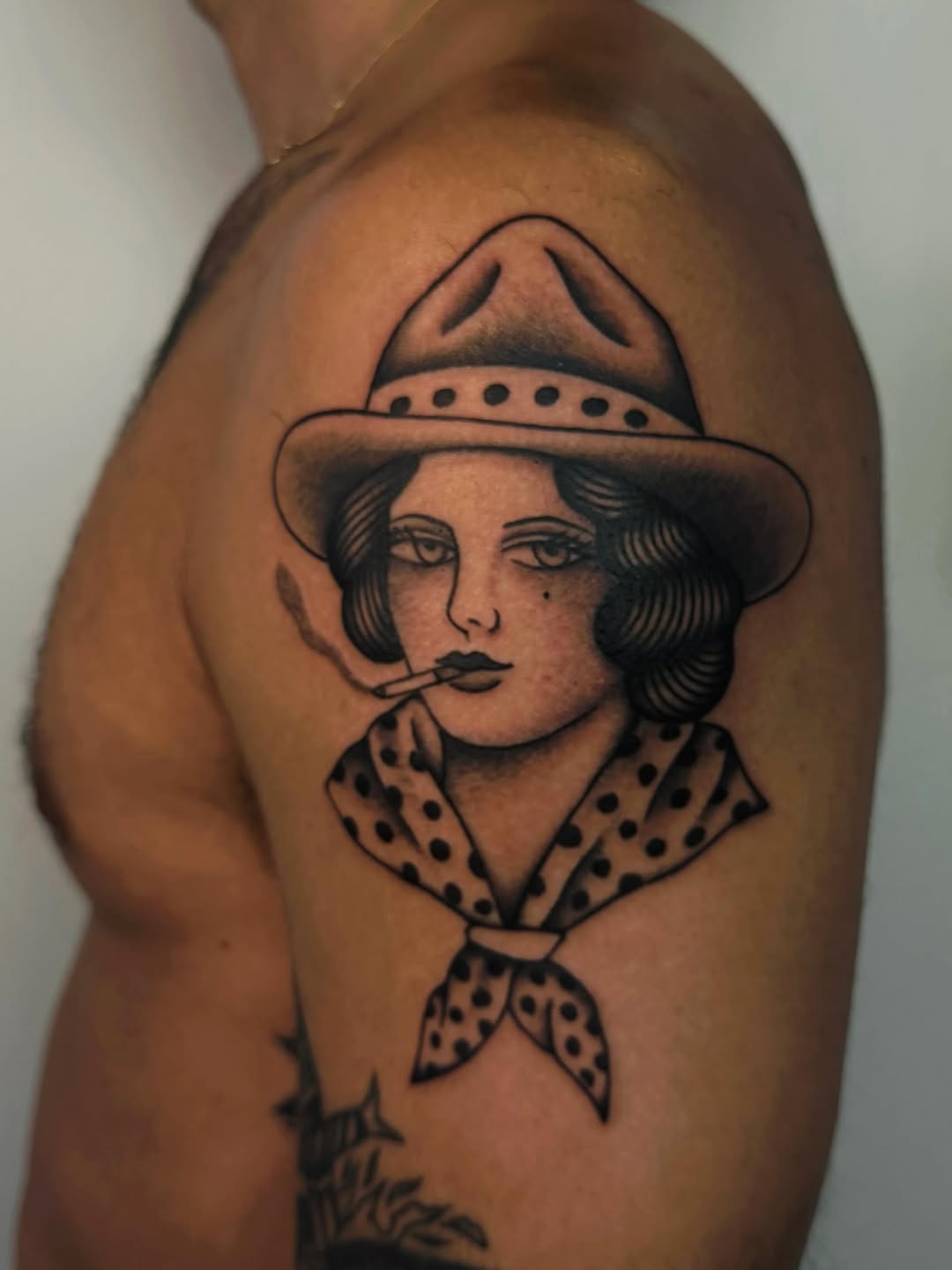 If you‘re trying to get a traditional style tattoo in Korea and don’t know me, there‘s something wrong. Haha

한국에서 전통스타일 타투를 받으시려고 하는데 저를 모르신다면 뭔가 잘못된