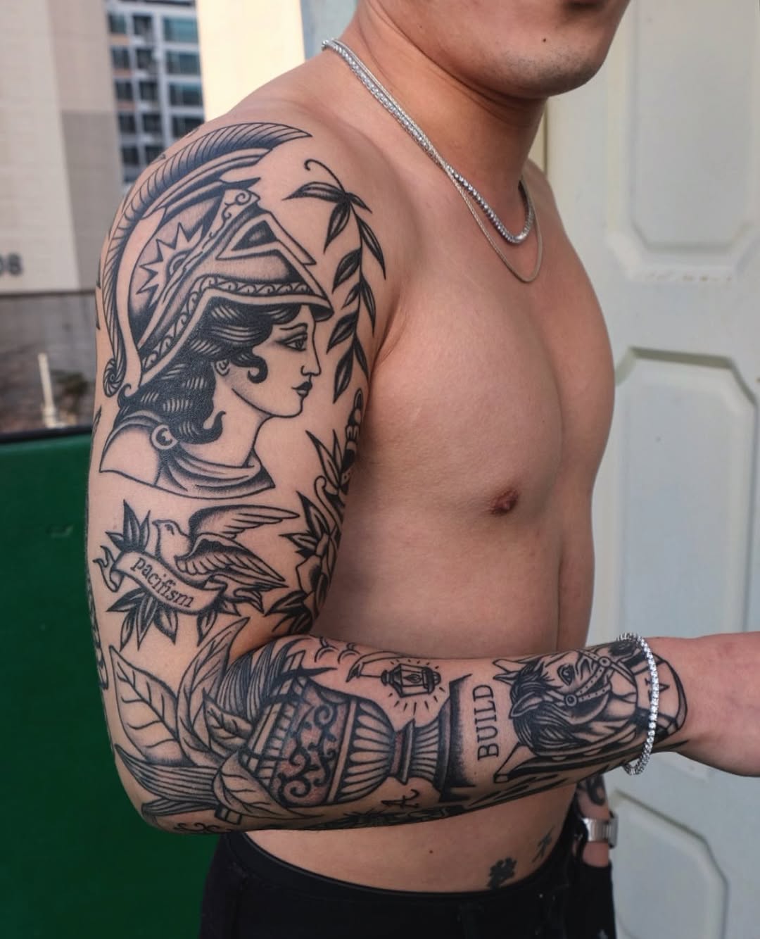 A scorpion to cover the scar below the belly button. 🦂 
.
.
.
.
.
.
.
.
#scorpiontattoo #traditionaltattoo #oldschooltattoo #seoultattoo #bellytattoo