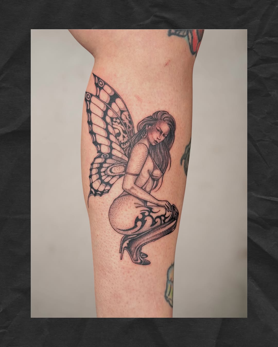 I had so much fun doing this pet tattoo. Everyone meet Taco, the bearded dragon. Done at Olde Line.