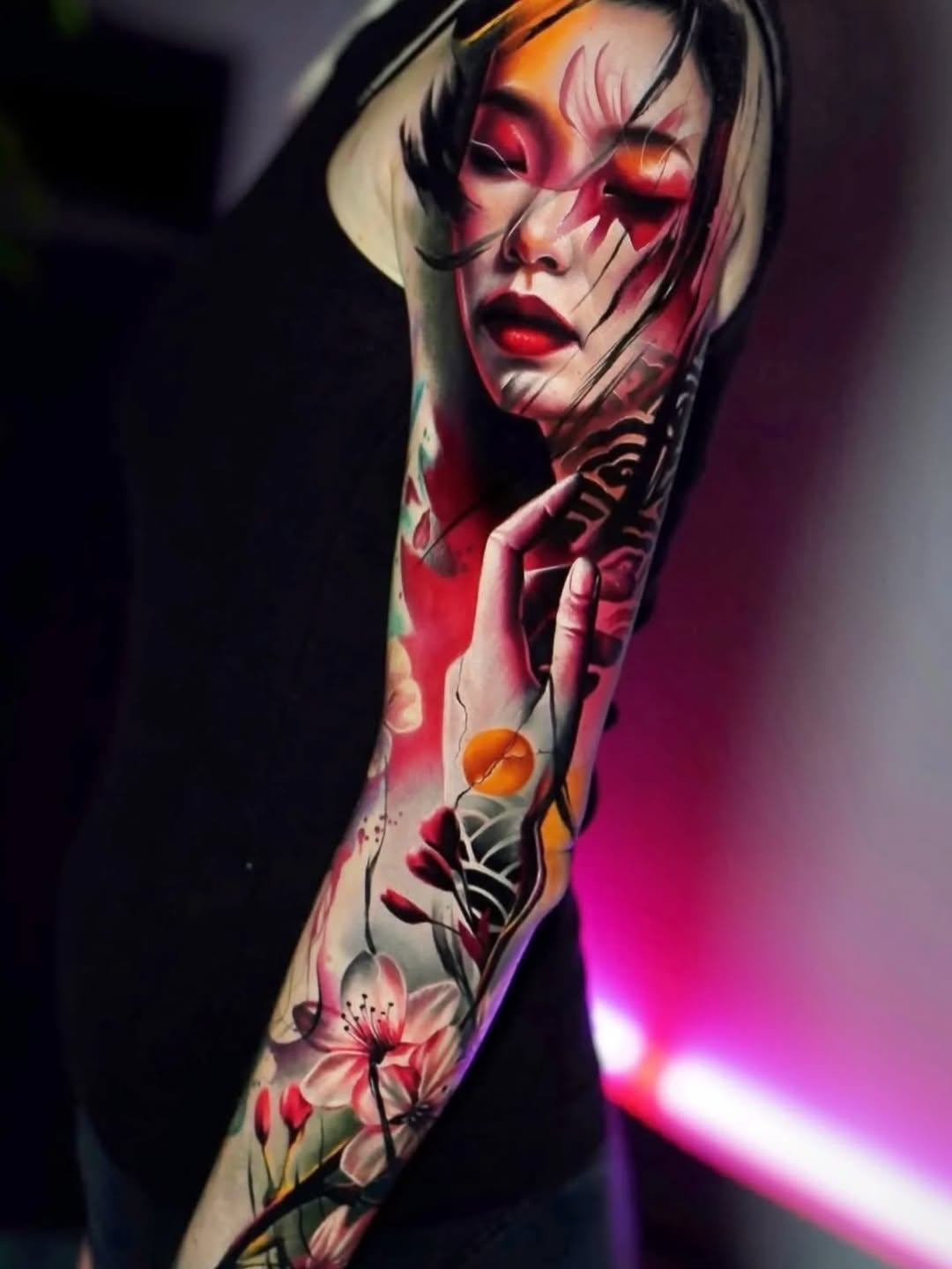 👩🏻‍🎨wie ist der Ablauf Eures Tattootermins im Bezug auf das Tattoo selber?
1) es wird ein Foto von Eurer Körperstelle gemacht, auf der das Tattoo g