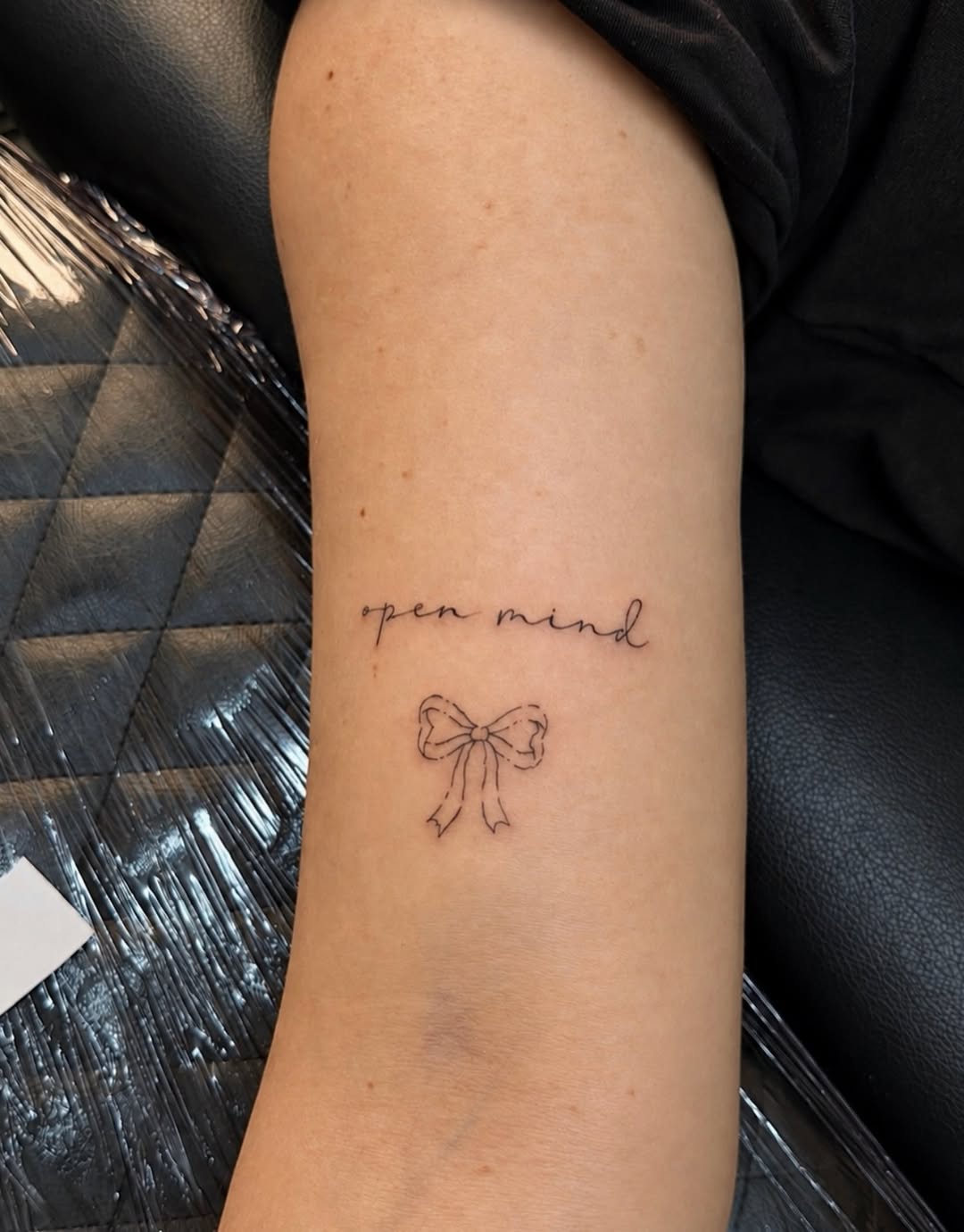 •ALL YOU CAN INK •
Ihr habt es euch gewünscht, wir bringen es zurück! ✨
Wie das Ganze funktioniert?
Dieses Mal wird nicht nach Motiv, sondern nach