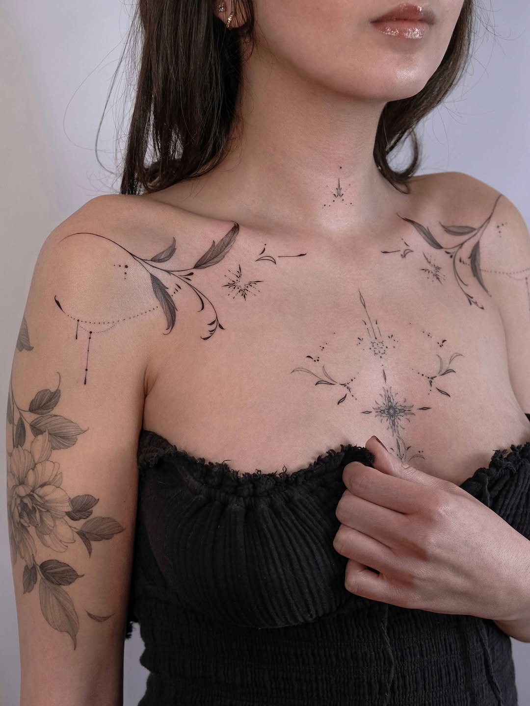 🤍
#tattoo #tattoofineline #tattoomandala #tattooflowers #tattoomunich #tattooinspiration