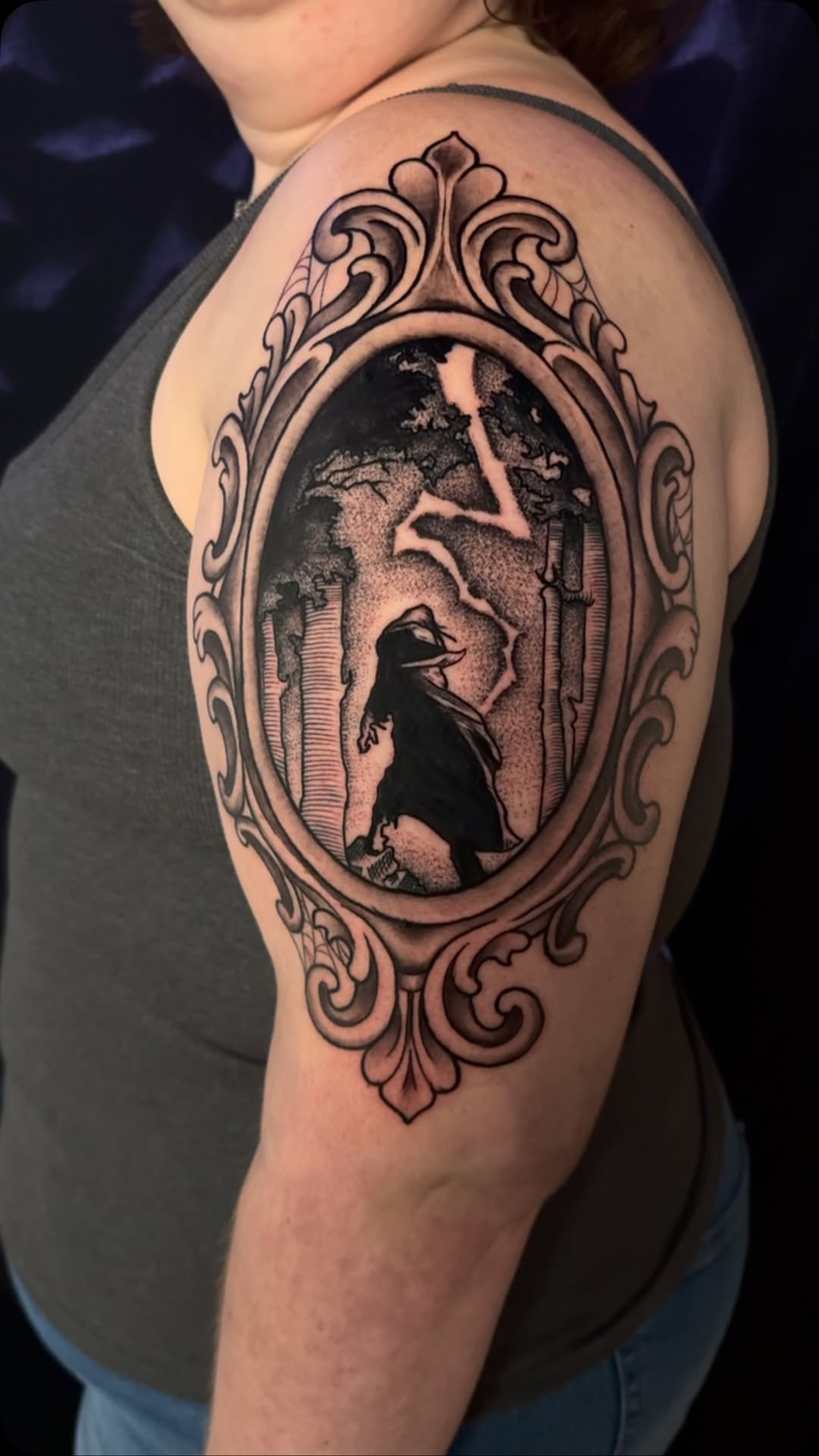 Check out this fun #flamingo shaped waffle leg tattoo by @handsomejacktattoo
To schedule a free phone consultation to discuss your next tattoo with
