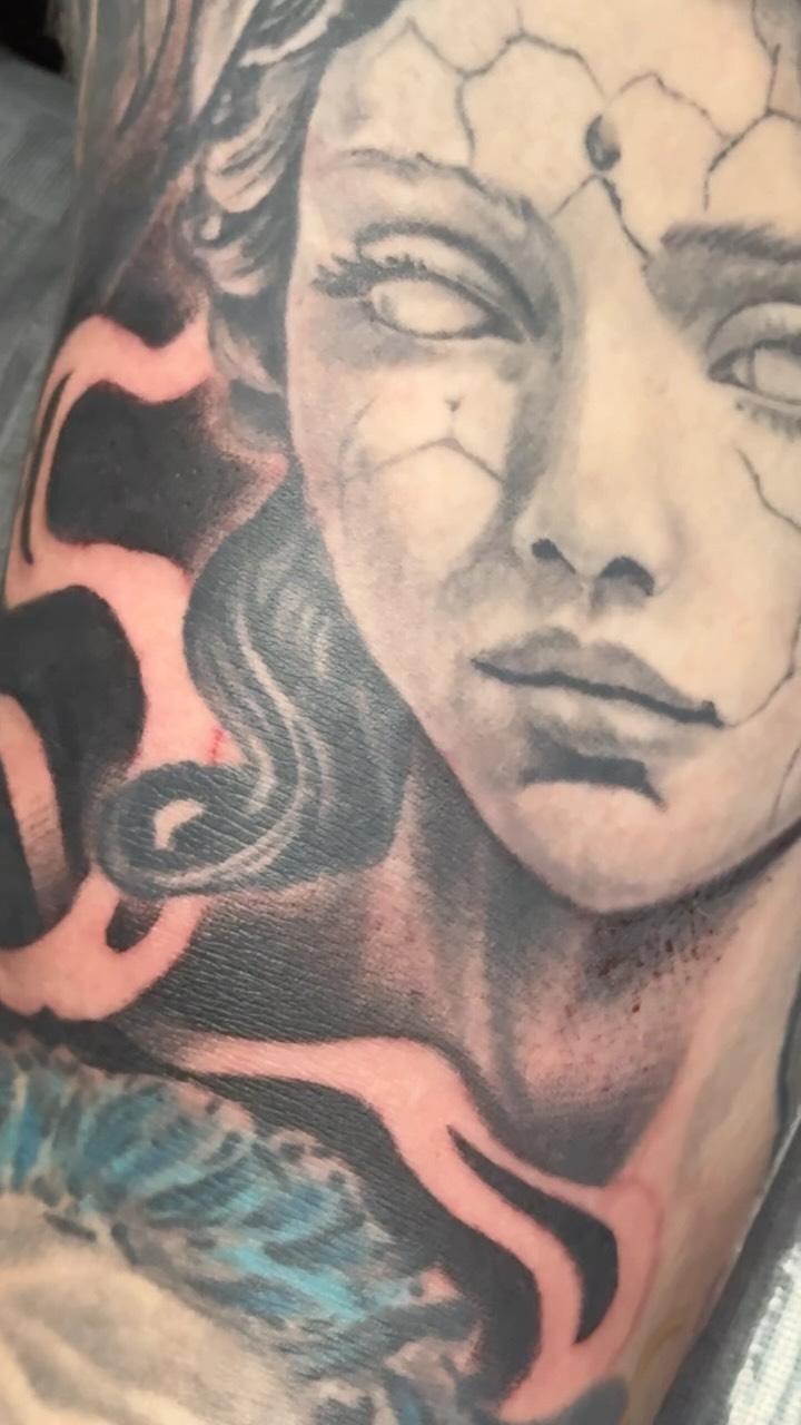 Little video from our sesh. We are getting back to work fishing this sleeve out🤙🏾 Me and Trey go way back we got our first tattoos together almost 1