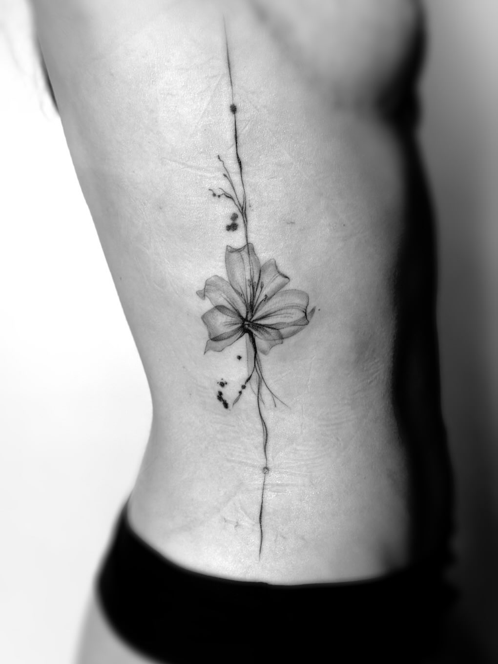 Trust the process. 🐉
.
Done by Nancy @nancy.tatt
Design by @nancytatt_idea
#tattoobangkok #finelinetattoobangkok #finelinetattoo #ร้านสักกรุงเทพ #
