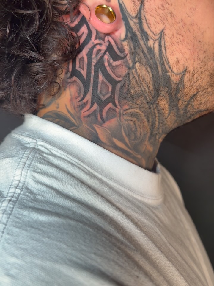 Finally got a chance to finish up one of my first pieces I started a month ago! Super stoked with how this turned out! 
-
If you’re in the market for 