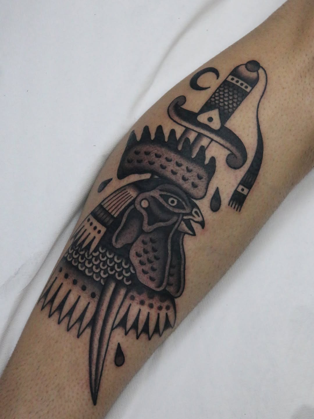 Tatuaje improvisado para mi colega @ufo_kreations_tattoo
Tatuado en @mano.electrica
Tatuado con agujas @emalla.official
DM para citas!